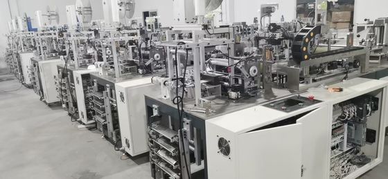 آلة تصنيع القناع الطبي القابل للتصرف 10KW 80-100 قطعة / دقيقة
