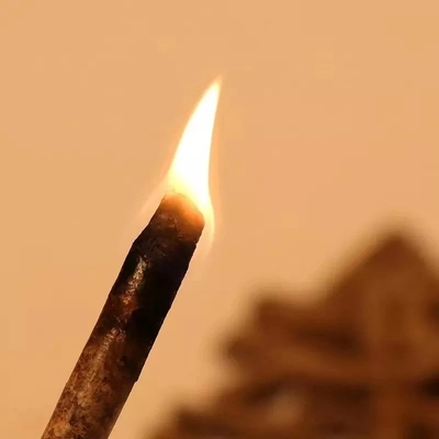 عبوات بلاستيكية 15 كجم حبيبات خشبية للوقود الصلب الطبيعي المضغوط