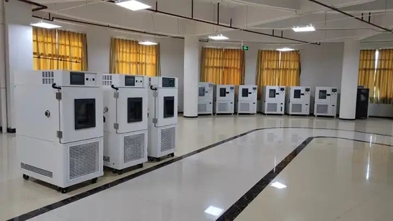 غرفة اختبار البيئة Benchtop ، غرفة الرطوبة والتحكم في درجة الحرارة