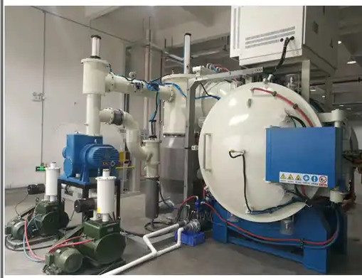 فرن مقاومة الفراغ 120KW للمعالجة الحرارية للمواد المعدنية من الفولاذ المقاوم للصدأ