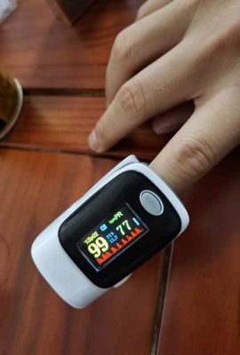 30mA 240BPM جهاز استشعار الأوكسجين بالإصبع 99٪ تشبع الدم