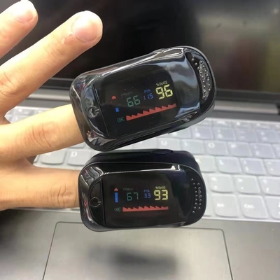مقياس التأكسج بنبض الإصبع المحمول مع شاشة ملونة TFT OLED